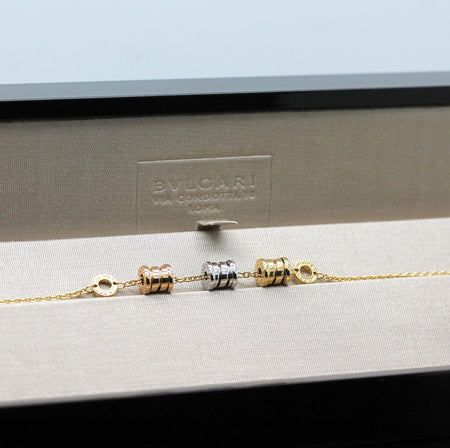 Bulgari B Zero 1 Element Armband mit Anhänger in 18KT Gold & Bulgari Box